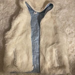 Vest furry